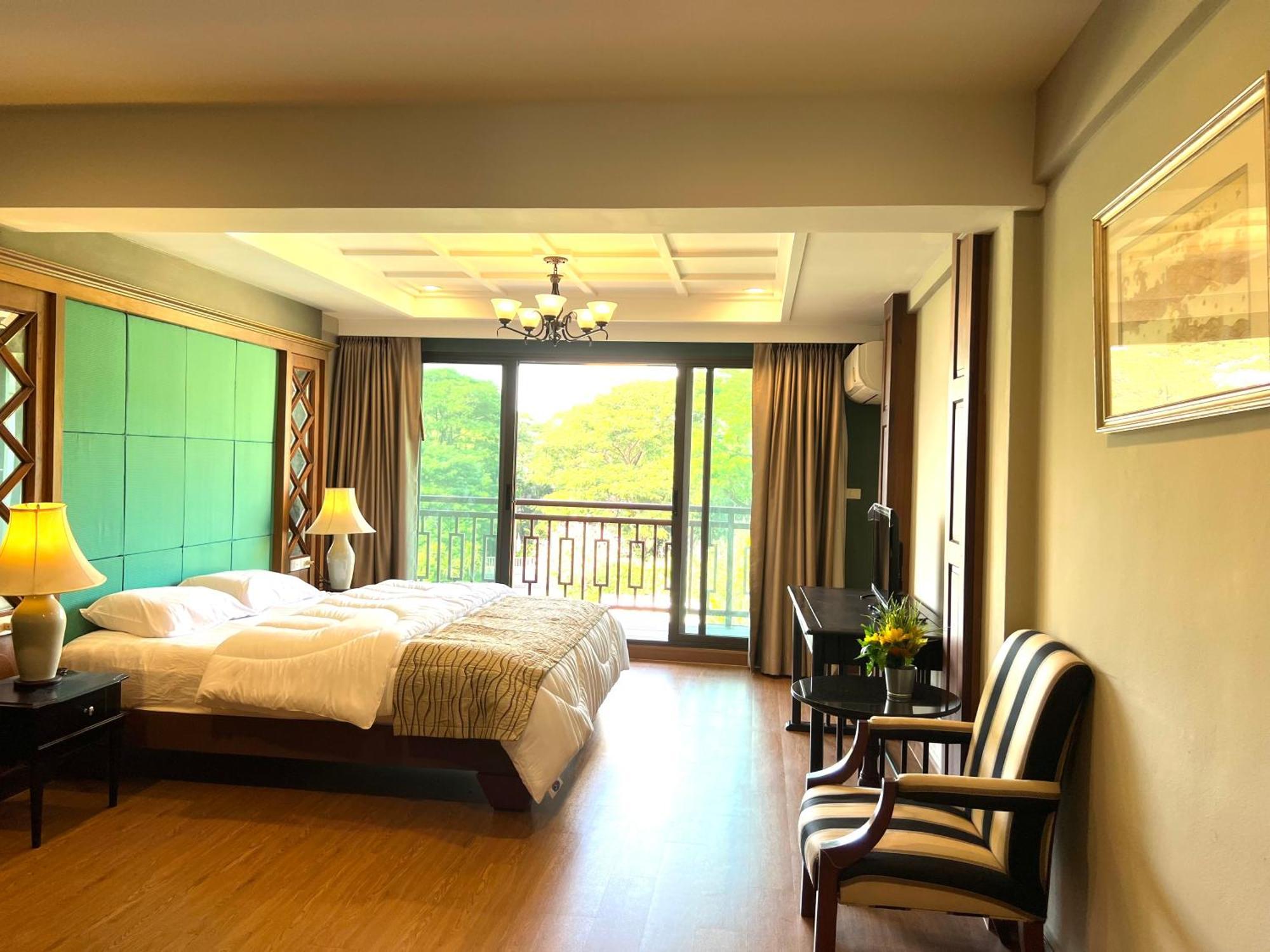 Quinstel Hostel Bangkok Buitenkant foto