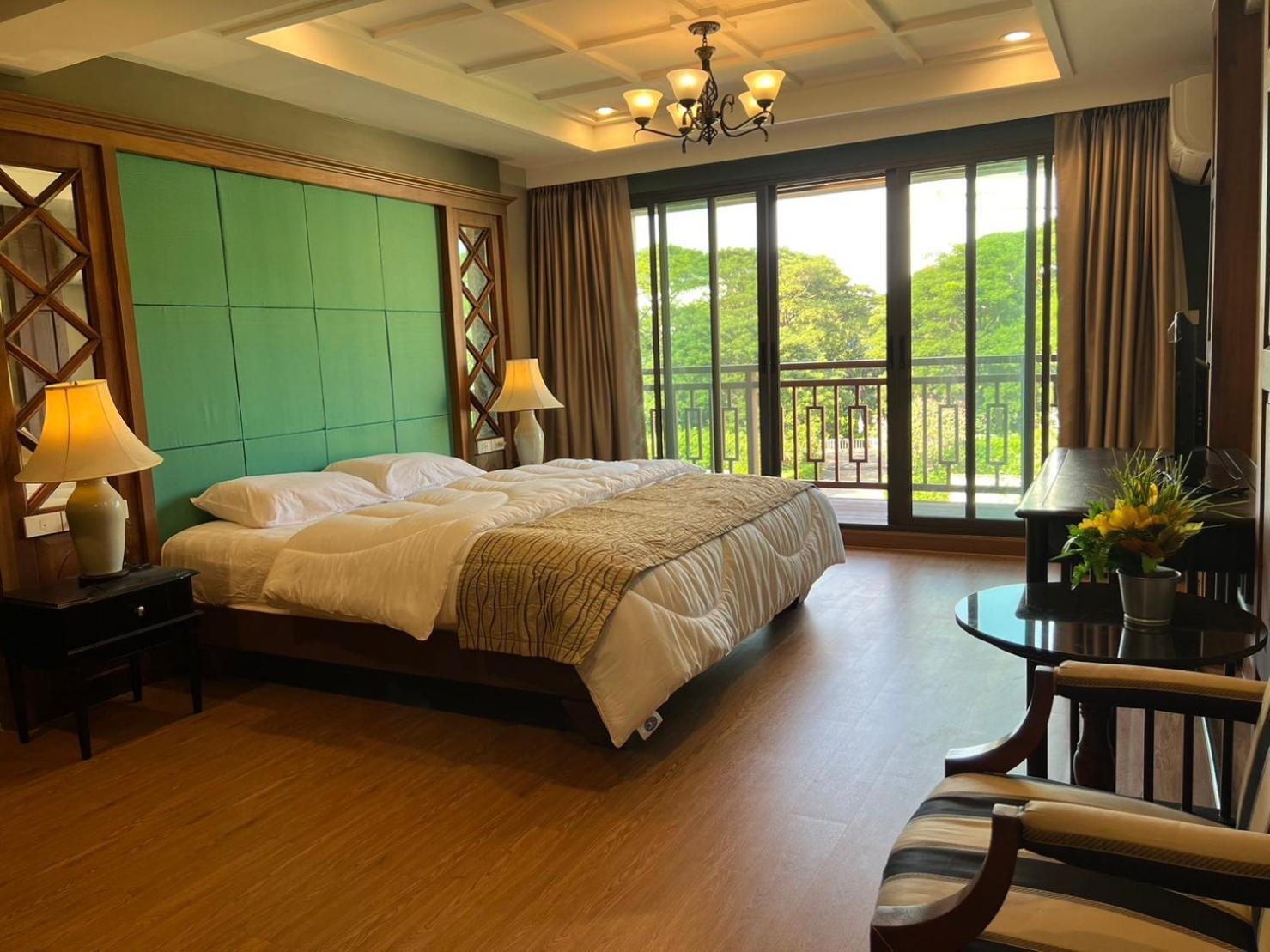 Quinstel Hostel Bangkok Buitenkant foto